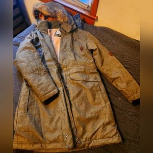 Legendary Whitetails parka, size S/M, olive green